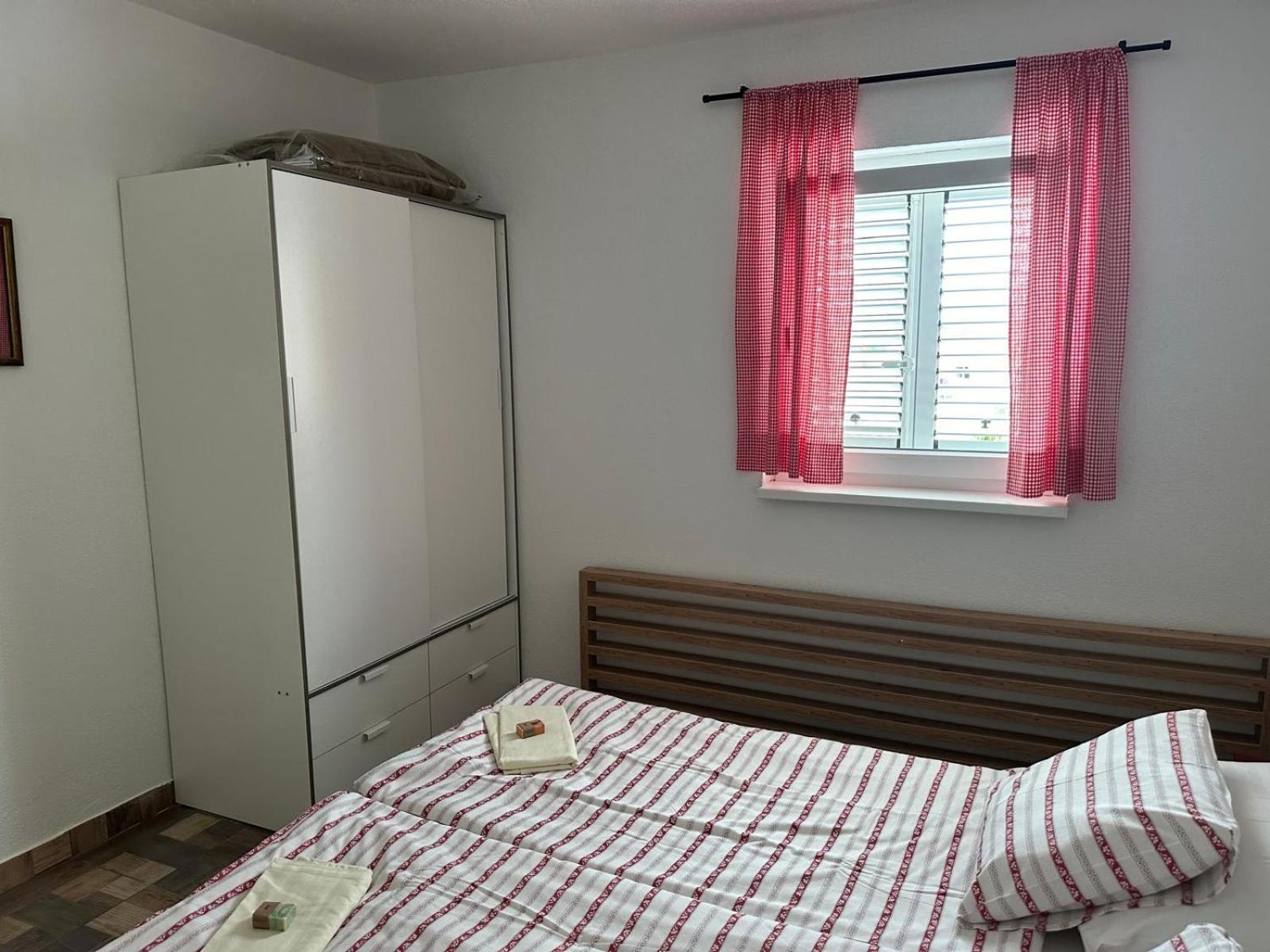 Apartments "Laci" 克尔克 外观 照片