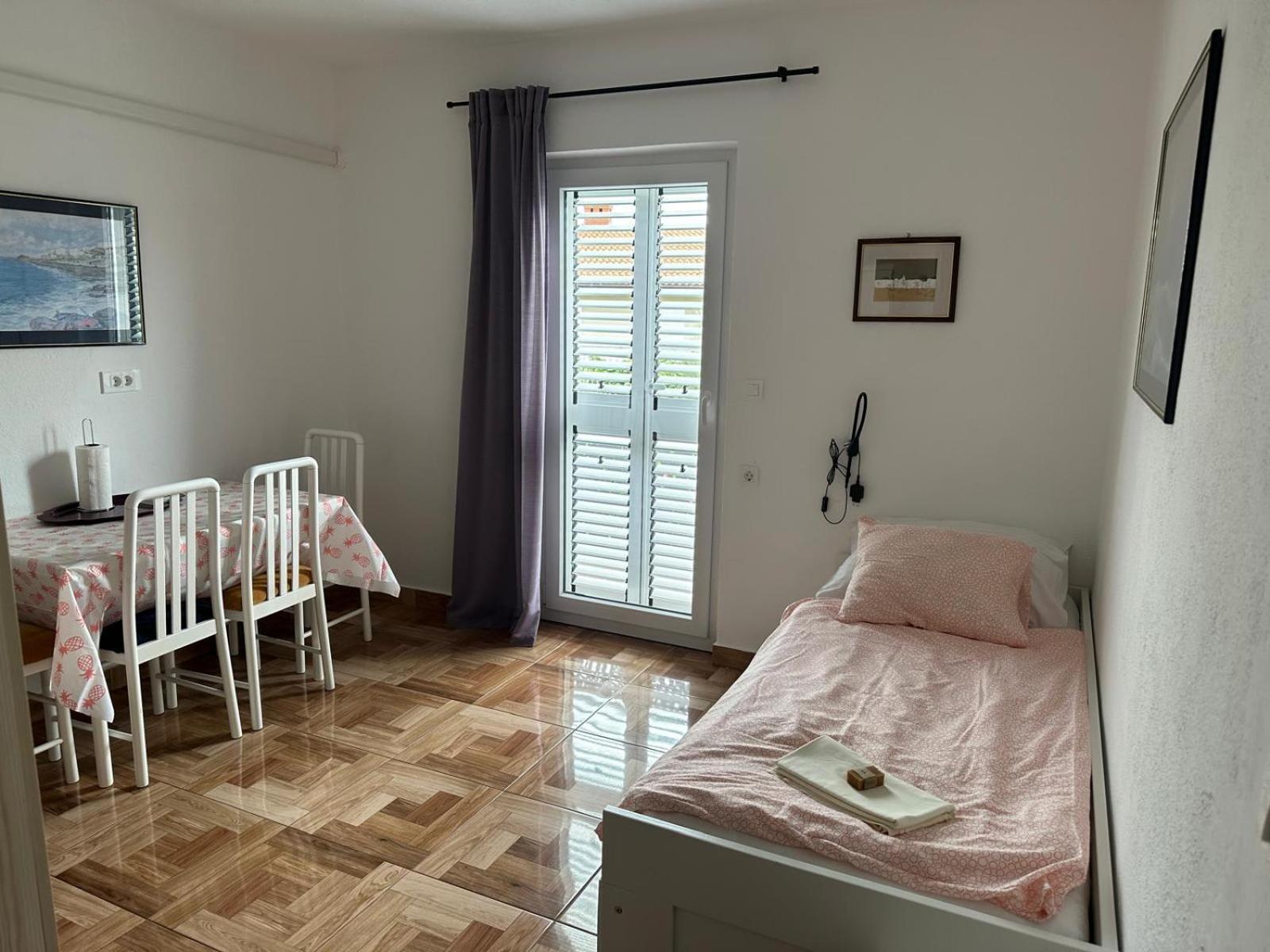 Apartments "Laci" 克尔克 外观 照片